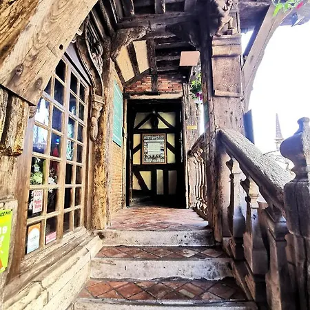 Otel La Manoir De La Salamandre