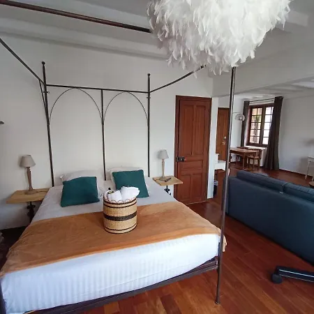 La Manoir De La Salamandre Отель 3*