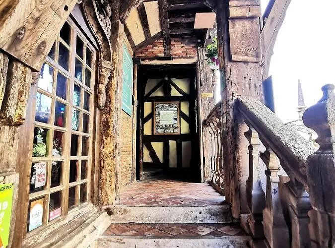 Отель La Manoir De La Salamandre